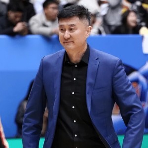 广东胜吉林发布会！杜锋再展语言魅力，焦泊乔点出拼劲伤势无碍！